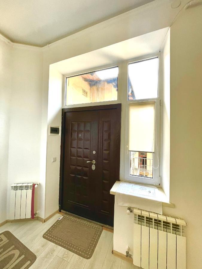 Vintage Apartment Kotlyarska10 Lvov Exteriér fotografie